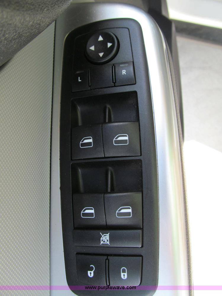 image for item A8410 2008 Dodge Nitro SLT SUV