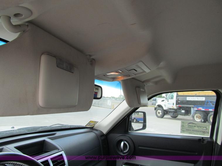 image for item A8410 2008 Dodge Nitro SLT SUV