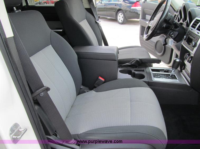 image for item A8410 2008 Dodge Nitro SLT SUV