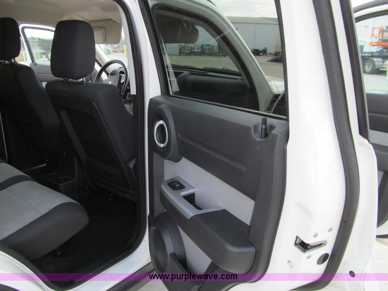 image for item A8410 2008 Dodge Nitro SLT SUV