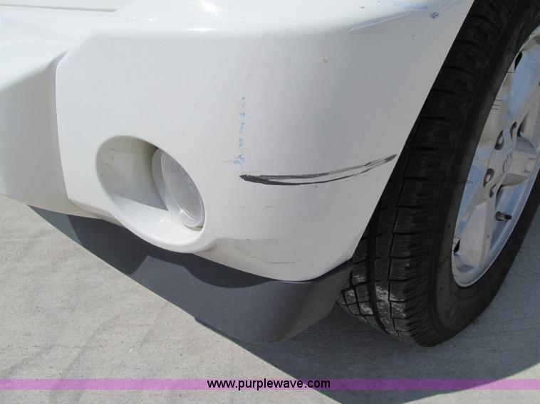 image for item A8410 2008 Dodge Nitro SLT SUV