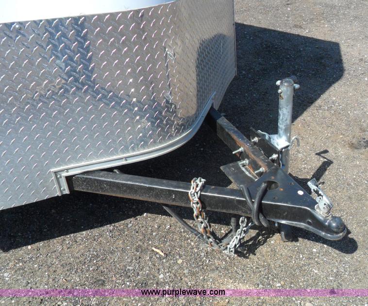 image for item B1318 2009 Haulmark Transport DLX trailer