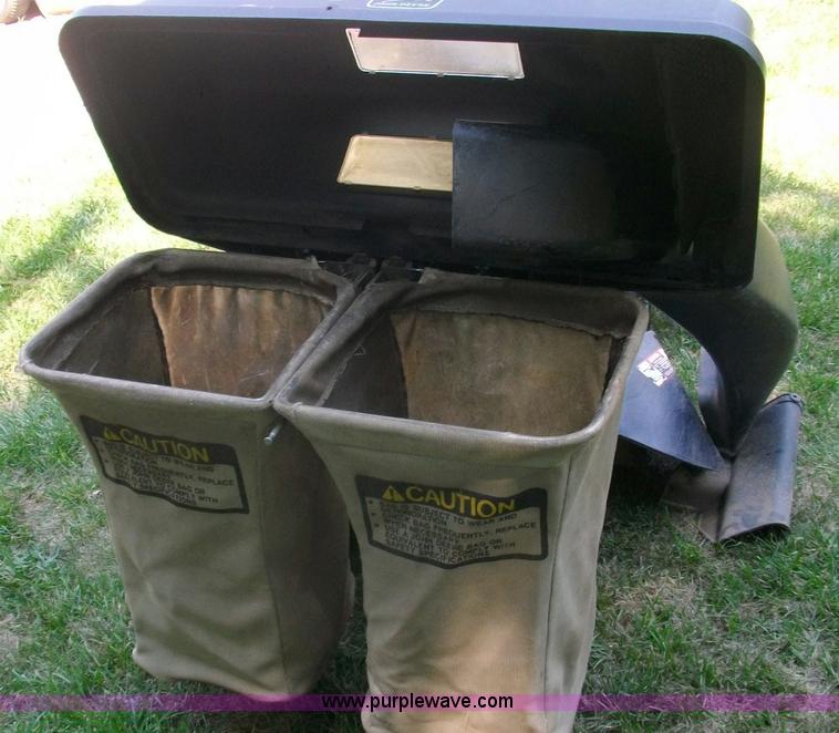 image for item B1406 John Deere 160 lawn mower