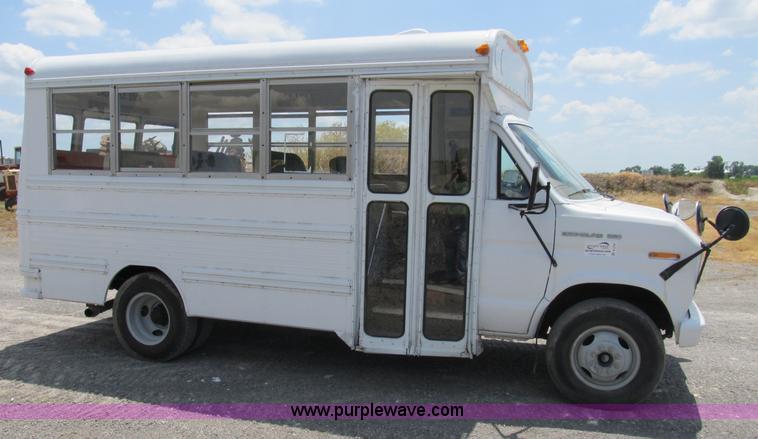 image for item B2739 1989 Ford 350 Econoline school bus