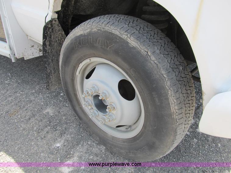 image for item B2739 1989 Ford 350 Econoline school bus