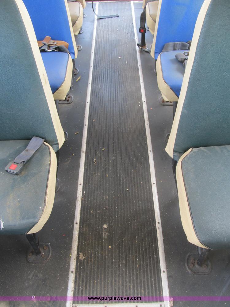 image for item B2739 1989 Ford 350 Econoline school bus