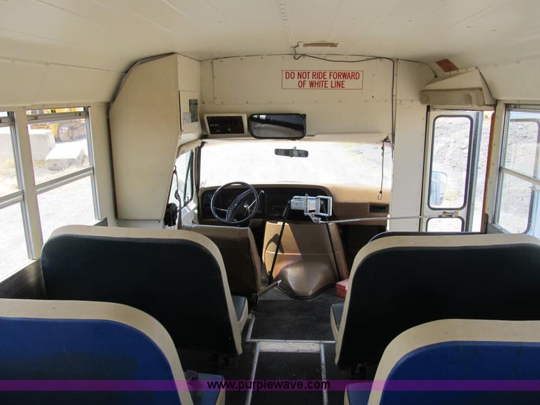 image for item B2739 1989 Ford 350 Econoline school bus