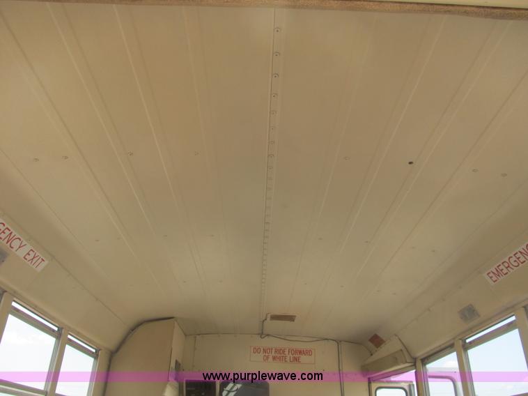 image for item B2739 1989 Ford 350 Econoline school bus