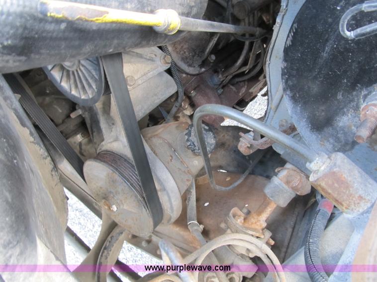 image for item B2739 1989 Ford 350 Econoline school bus