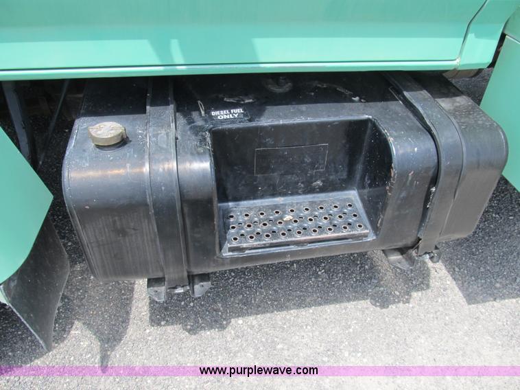 image for item B2740 1995 Ford F800 extended cab utility transport truck