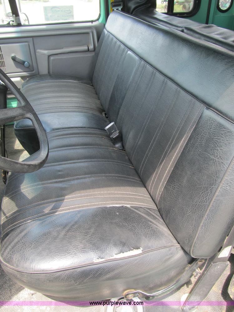 image for item B2740 1995 Ford F800 extended cab utility transport truck