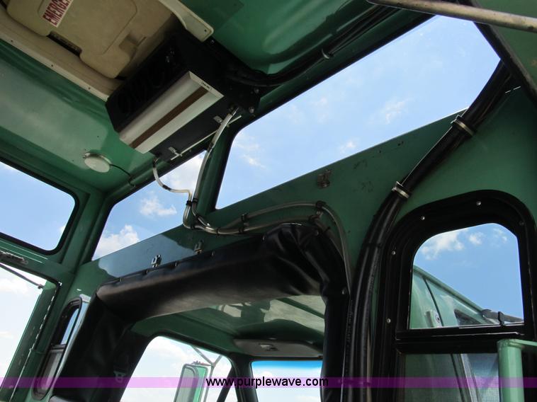 image for item B2740 1995 Ford F800 extended cab utility transport truck