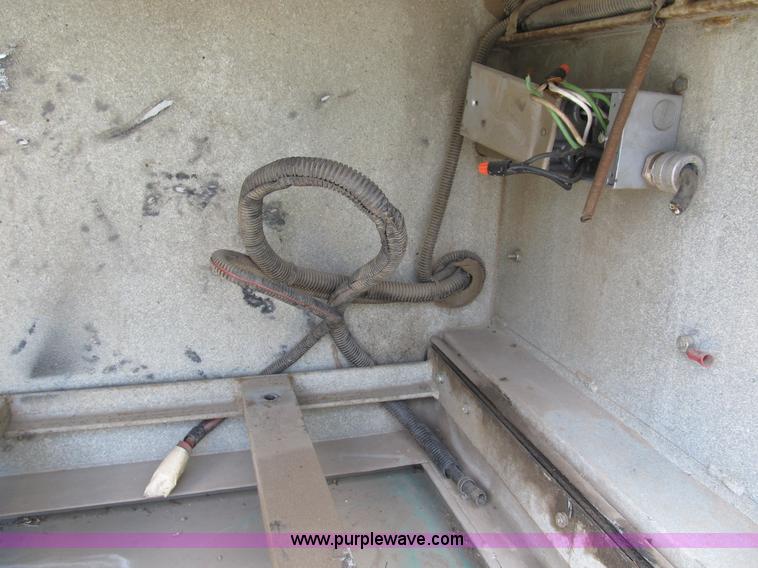 image for item B2740 1995 Ford F800 extended cab utility transport truck