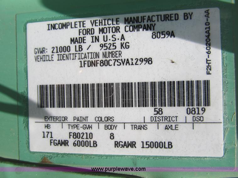 image for item B2740 1995 Ford F800 extended cab utility transport truck