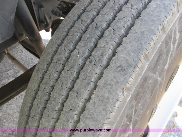 image for item B2741 1994 Chevrolet Kodiak utility truck