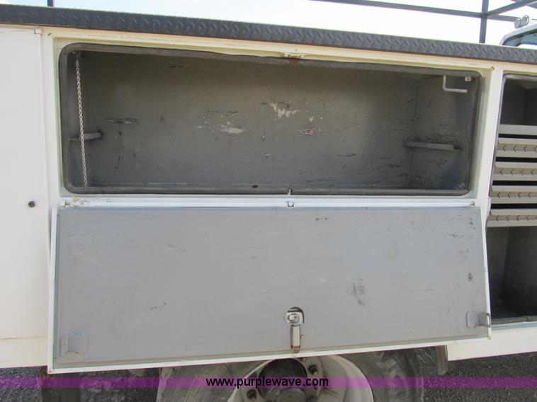 image for item B2741 1994 Chevrolet Kodiak utility truck