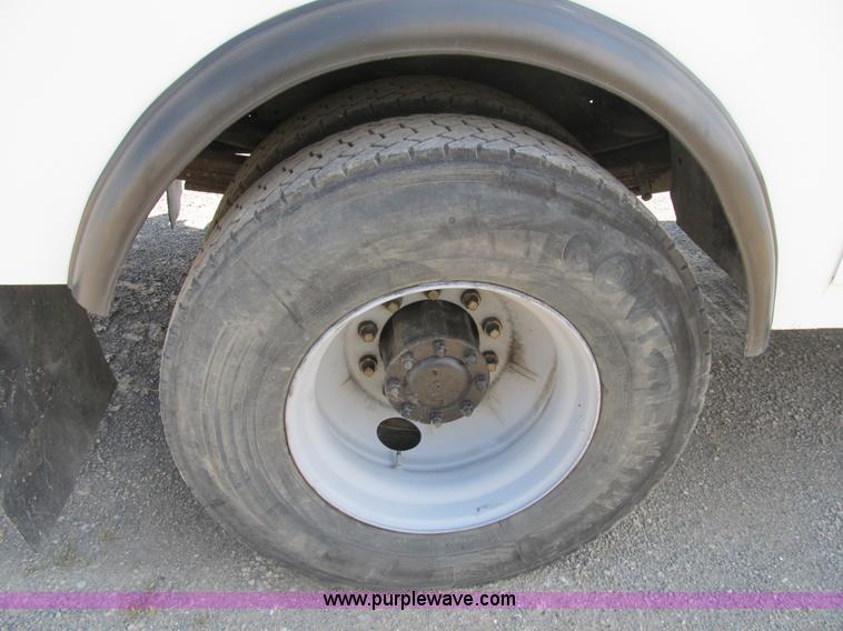 image for item B2741 1994 Chevrolet Kodiak utility truck