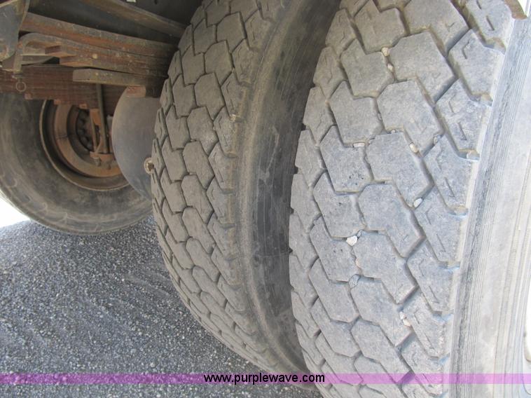 image for item B2741 1994 Chevrolet Kodiak utility truck