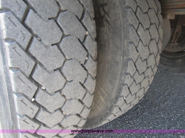 image for item B2741 1994 Chevrolet Kodiak utility truck