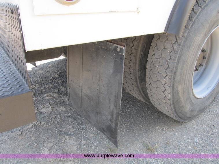 image for item B2741 1994 Chevrolet Kodiak utility truck