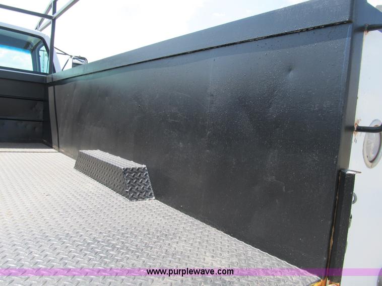 image for item B2741 1994 Chevrolet Kodiak utility truck