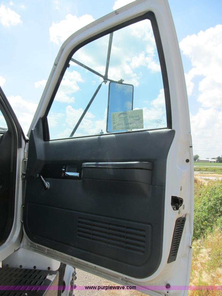 image for item B2741 1994 Chevrolet Kodiak utility truck