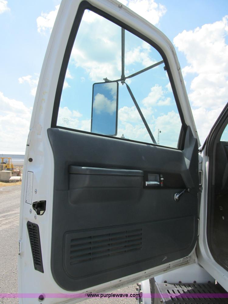 image for item B2741 1994 Chevrolet Kodiak utility truck