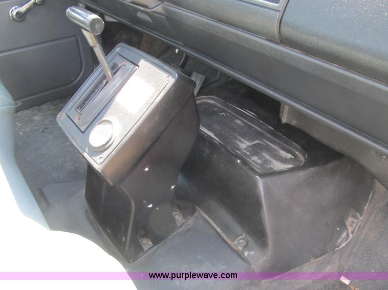 image for item B2741 1994 Chevrolet Kodiak utility truck