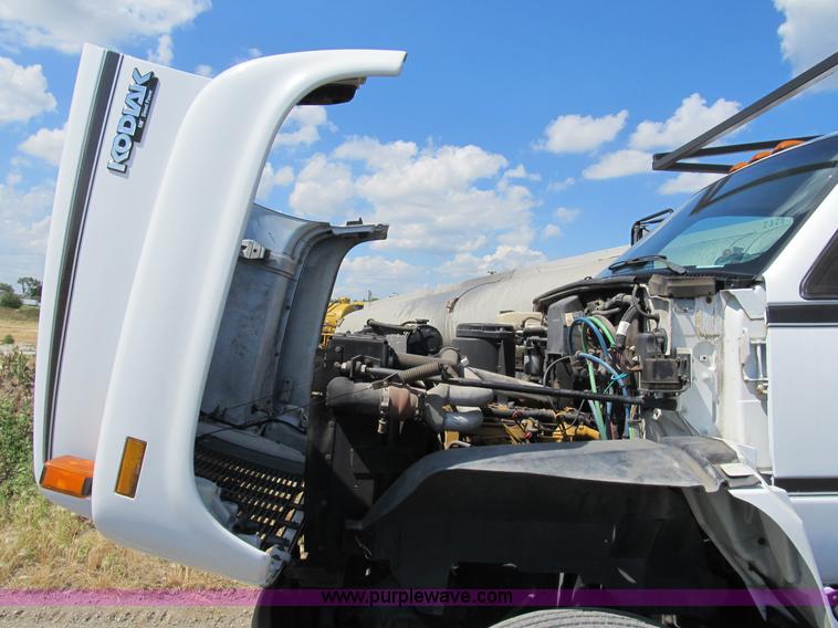 image for item B2741 1994 Chevrolet Kodiak utility truck