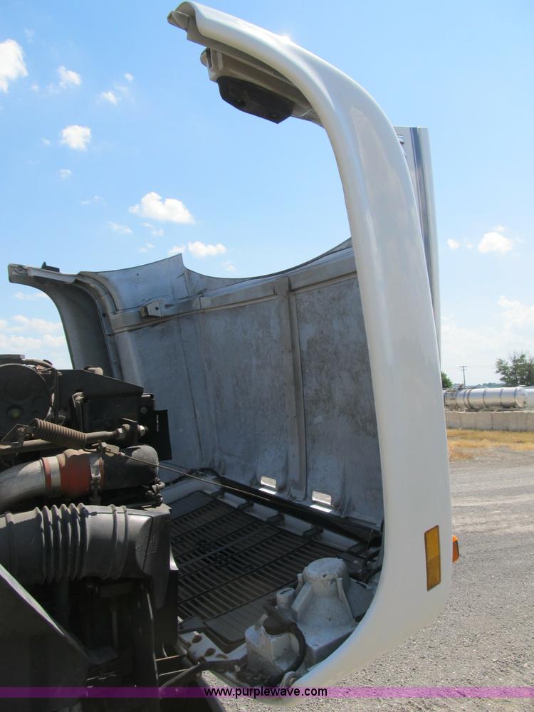 image for item B2741 1994 Chevrolet Kodiak utility truck