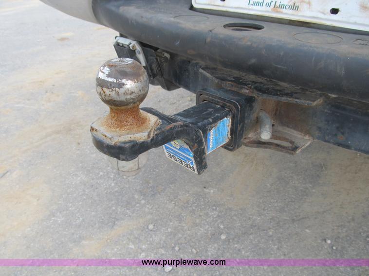 image for item B2742 2005 Ford F250 XLT Super Duty extended cab pickup truck