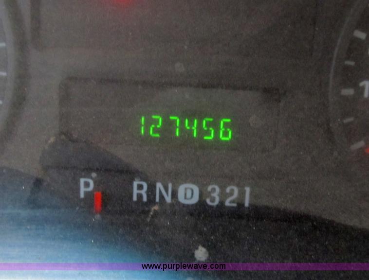 image for item B2742 2005 Ford F250 XLT Super Duty extended cab pickup truck