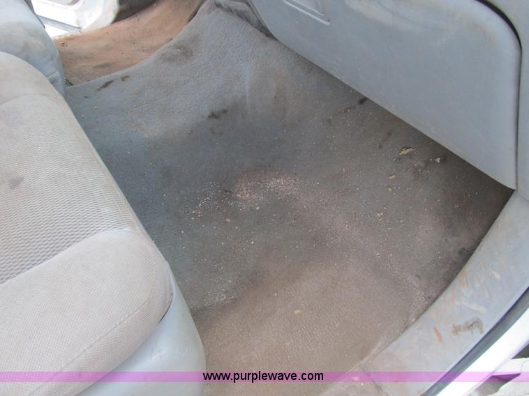 image for item B2742 2005 Ford F250 XLT Super Duty extended cab pickup truck