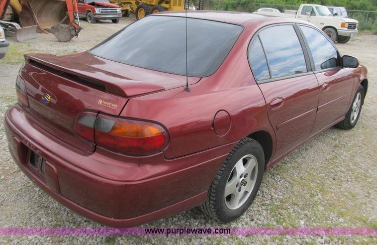 image for item B2743 2003 Chevrolet Malibu LS
