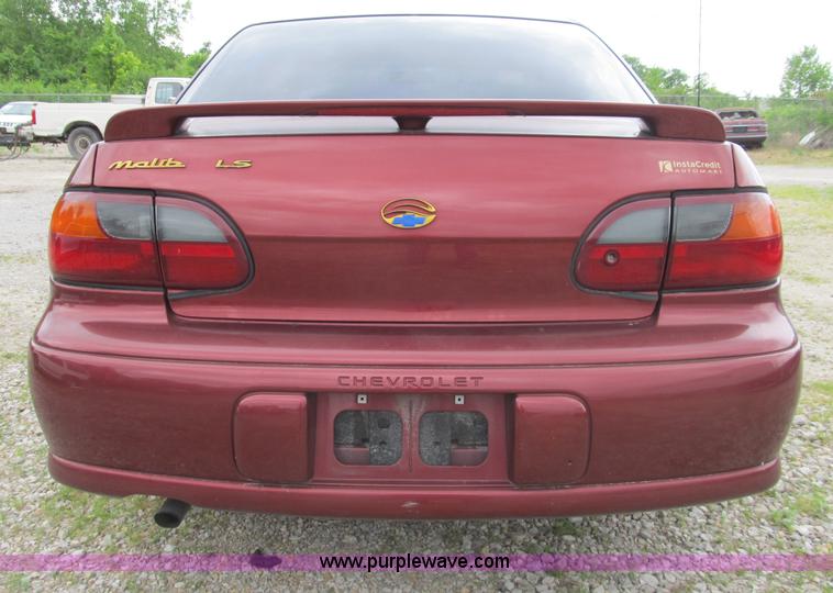 image for item B2743 2003 Chevrolet Malibu LS