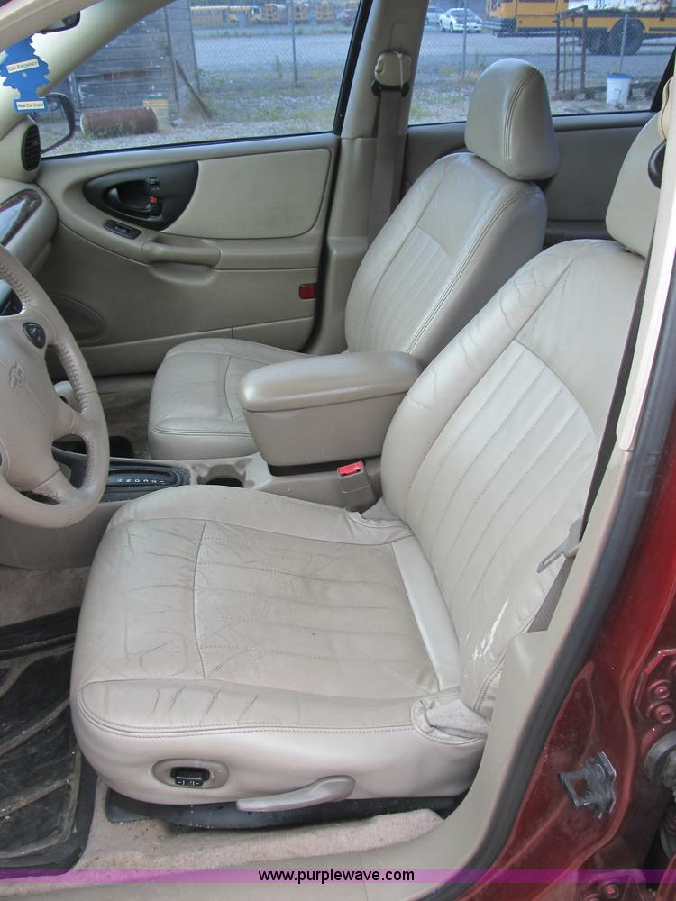 image for item B2743 2003 Chevrolet Malibu LS