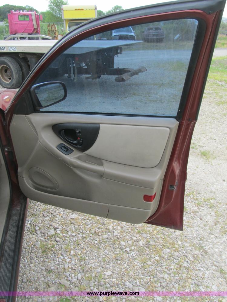 image for item B2743 2003 Chevrolet Malibu LS