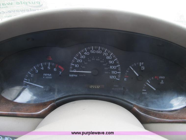 image for item B2743 2003 Chevrolet Malibu LS