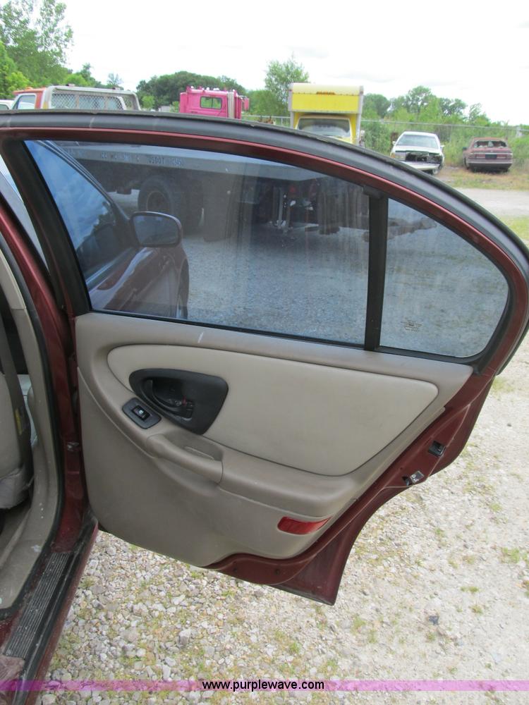 image for item B2743 2003 Chevrolet Malibu LS