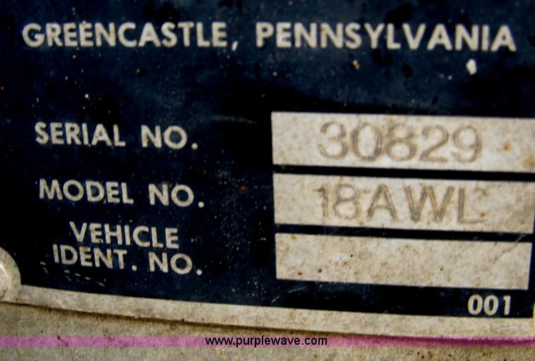 image for item B2744 1995 Ford F450 XLT Super Duty roll back truck