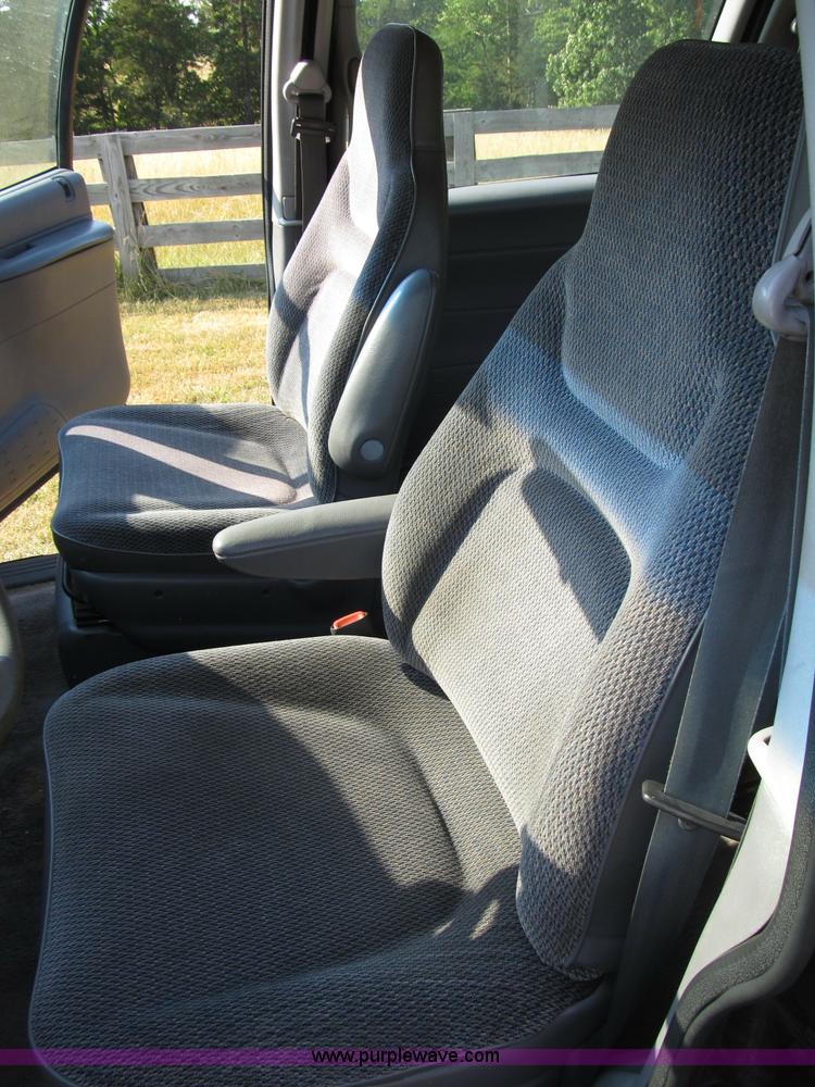 image for item B2748 1997 Dodge Caravan mini van