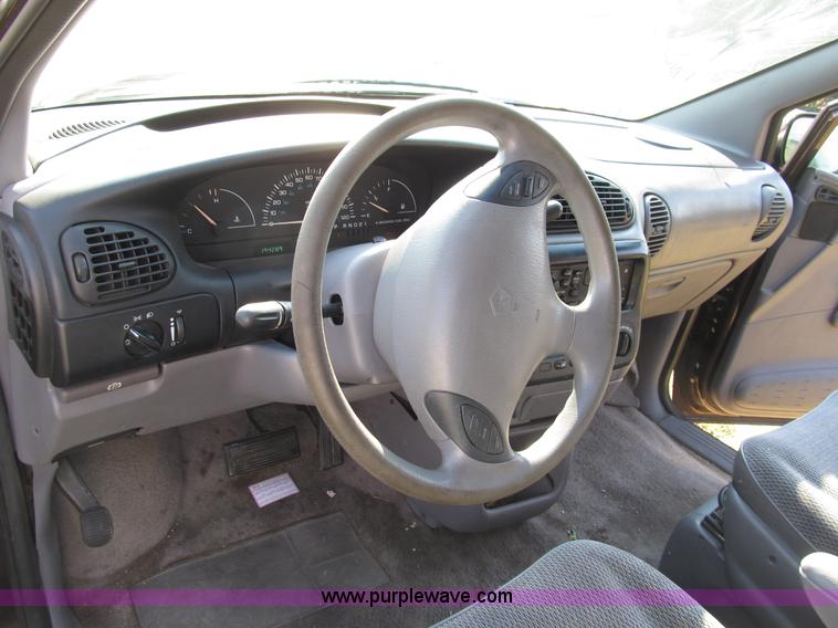 image for item B2748 1997 Dodge Caravan mini van