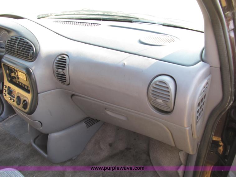 image for item B2748 1997 Dodge Caravan mini van
