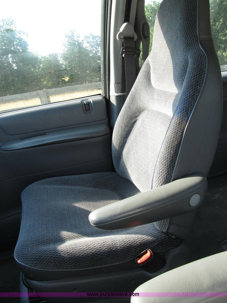 image for item B2748 1997 Dodge Caravan mini van