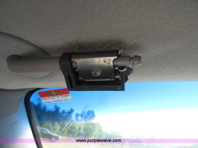 image for item B2748 1997 Dodge Caravan mini van