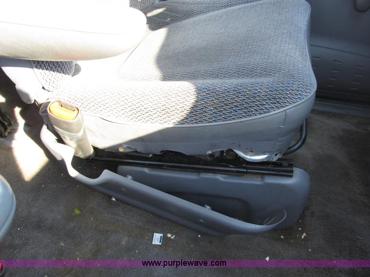 image for item B2748 1997 Dodge Caravan mini van
