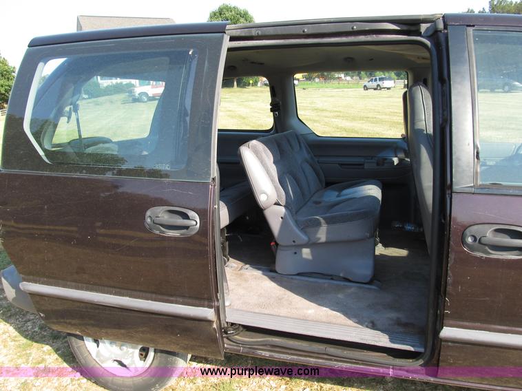 image for item B2748 1997 Dodge Caravan mini van