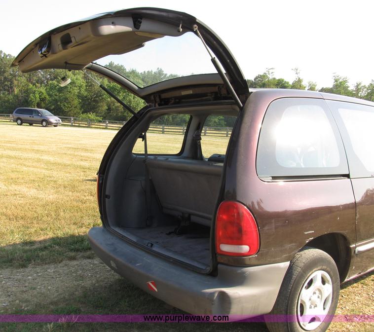 image for item B2748 1997 Dodge Caravan mini van