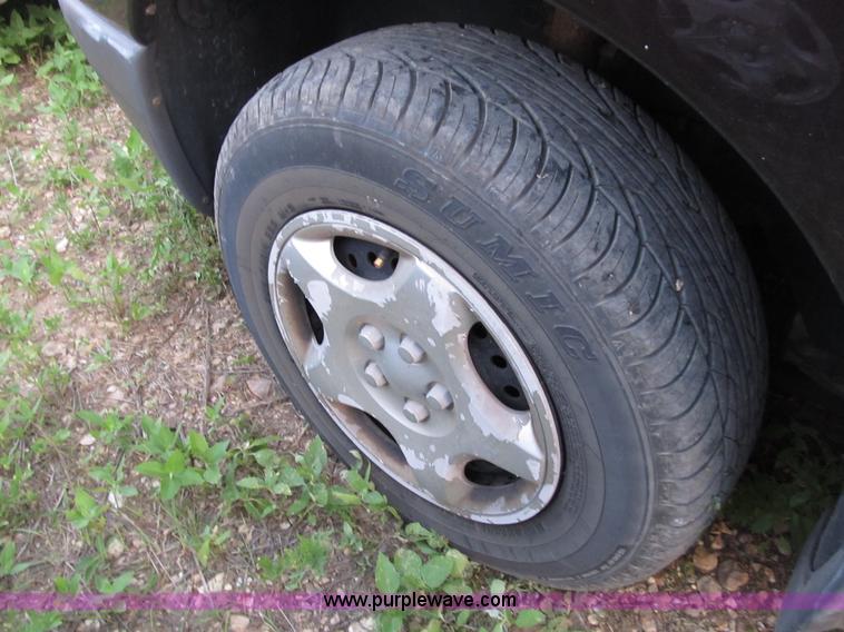 image for item B2748 1997 Dodge Caravan mini van