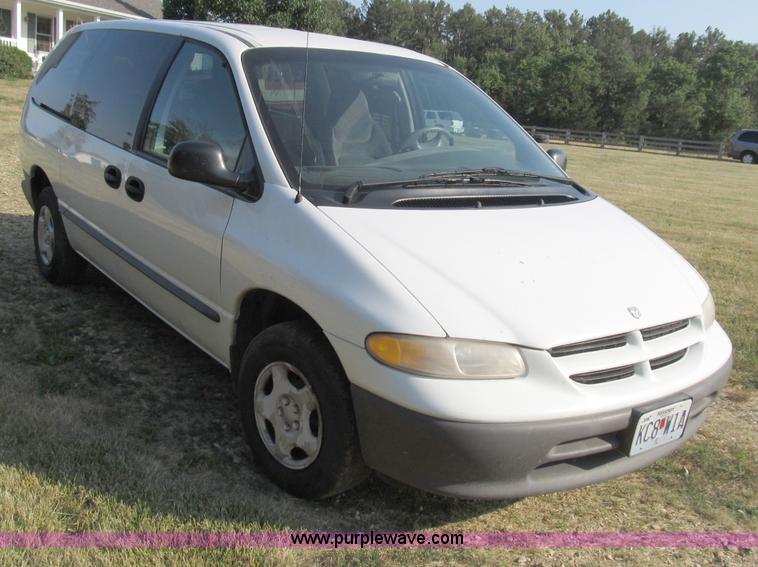 image for item B2751 1997 Dodge Grand Caravan mini van